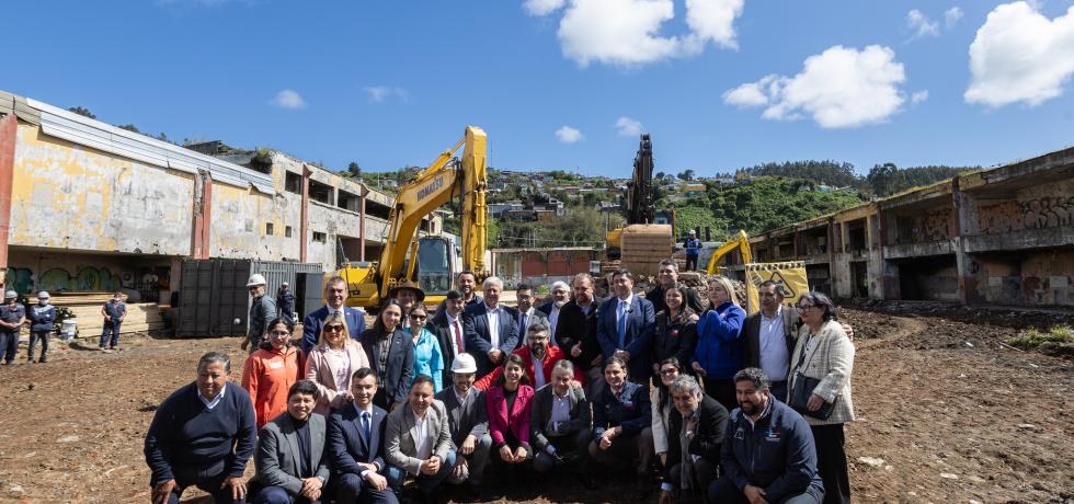 Subsecretario Figueroa encabeza hito de inicio de obras de reconstrucción del Mercado de Talcahuano