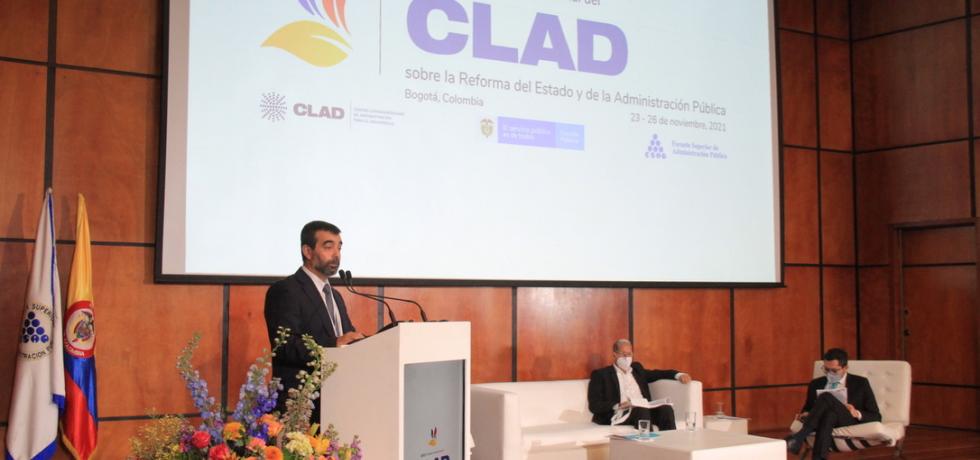 Chile participa en congreso internacional sobre reformas del Estado y Administración Pública en Colombia Chile participa en congreso internacional sobre reformas del Estado y Administración Pública en Colombia